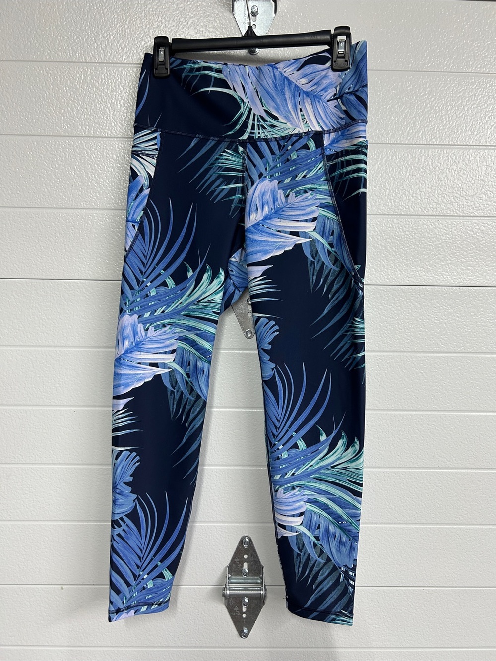 Old Navy Navy Tropical Leaf Print Leggings
